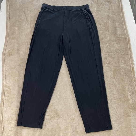 Eileen Fisher pants womens size M Black Tencel Lyocell Blend Cropped - Picture 1 of 8